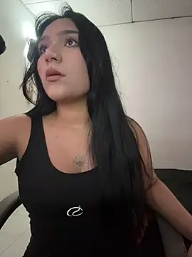 EmiLaurent online show from May 2026 05:43:01 PM