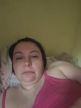 Snapshot of EmmaEmmy40 chatting on June 2026 03:47:01 PM EmmaEmmy40 online show from June 2026 03:47:01 PM