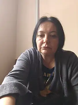 Snapshot of EmmaEmmy40 chatting on June 2026 07:51:02 AM EmmaEmmy40 online show from June 2026 07:51:02 AM