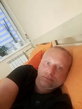 cricros86 online show from May 2026 06:24:01 PM
