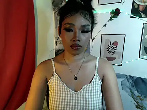 Snapshot of shellaxox1 chatting on June 2026 10:10:01 AM shellaxox1 online show from June 2026 10:10:01 AM