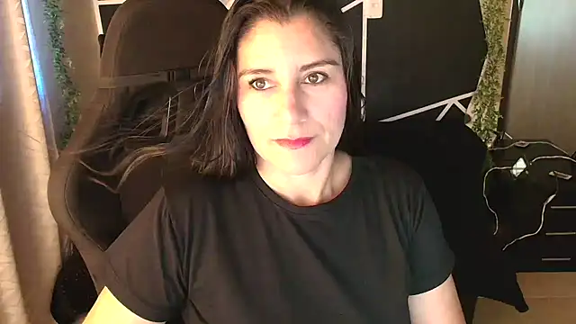 LUCYMILF SEXY online show from May 2026 05:52:02 PM