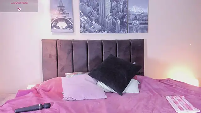 Nahomii-skonee online show from May 2026 01:06:01 PM