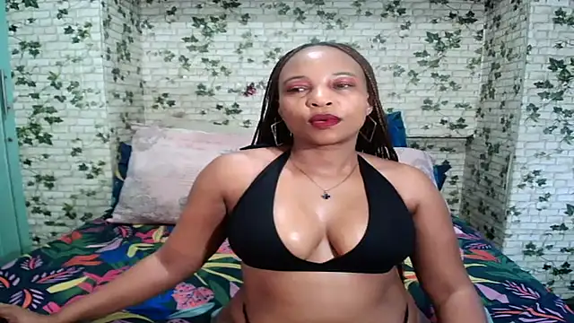 Snapshot of Ebony_Seduction00 chatting on June 2026 06:01:01 AM Ebony Seduction00 online show from June 2026 06:01:01 AM