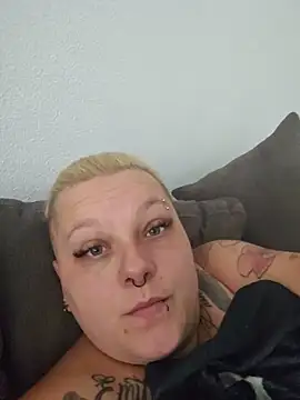 Snapshot of Lady_Peggi chatting on June 2026 06:11:02 AM Lady Peggi online show from June 2026 06:11:02 AM