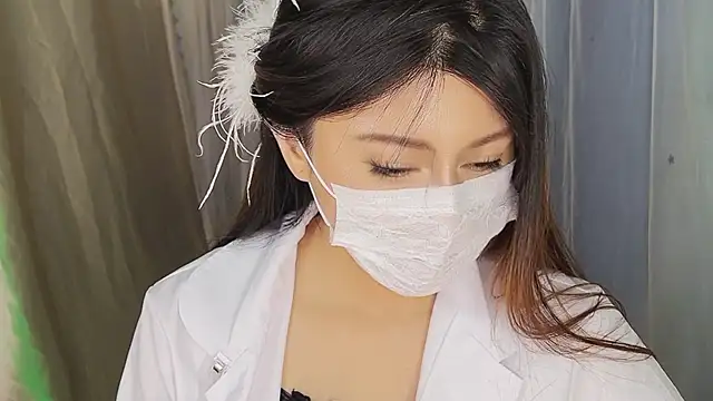 honeypeach666 online show from May 2026 02:01:02 PM