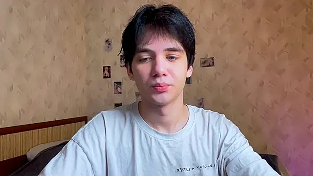 Snapshot of Zombde chatting on July 2026 12:44:02 PM Zombde online show from July 2026 12:44:02 PM