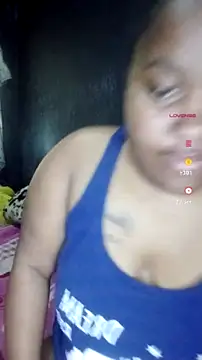 Snapshot of ChubbyMidgetxxx19 chatting on June 2026 12:33:01 PM ChubbyMidgetxxx19 online show from June 2026 12:33:01 PM