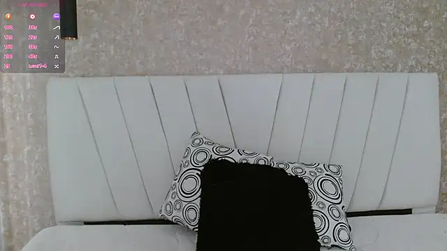 Snapshot of AliceSmity__ chatting on May 2026 11:59:01 AM AliceSmity online show from May 2026 11:59:01 AM