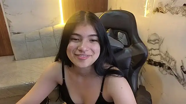 Snapshot of alesia_v_v chatting on July 2026 07:23:02 AM alesia v v online show from July 2026 07:23:02 AM