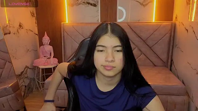 Snapshot of alesia_v_v chatting on July 2026 03:04:01 AM alesia v v online show from July 2026 03:04:01 AM