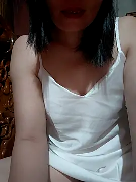 Snapshot of -Trici- chatting on July 2026 11:24:02 PM -Trici- online show from July 2026 11:24:02 PM