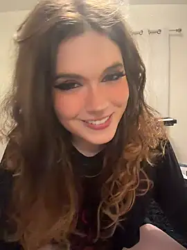 Snapshot of cutypiefull chatting on June 2026 02:05:01 AM cutypiefull online show from June 2026 02:05:01 AM