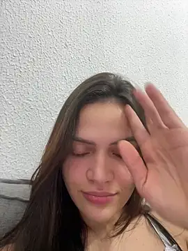 Sarah  hot online show from May 2026 01:02:02 AM