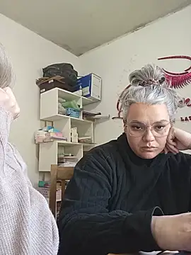 Lulitahot online show from May 2026 03:40:01 PM