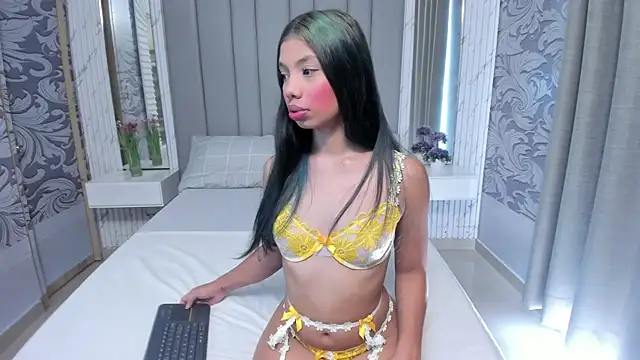 Snapshot of doll_skinny18 chatting on June 2026 01:20:02 PM doll skinny18 online show from June 2026 01:20:02 PM