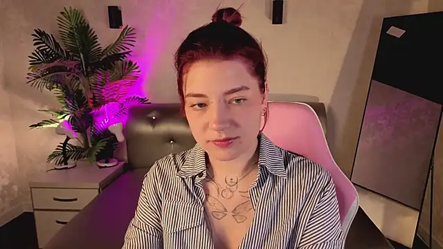 Nikki Gringer online show from June 2026 01:28:02 AM
