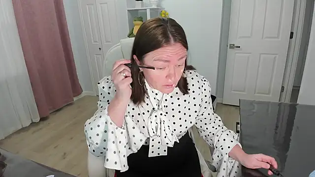 Vika73 online show from February 2025 12:33:02 PM