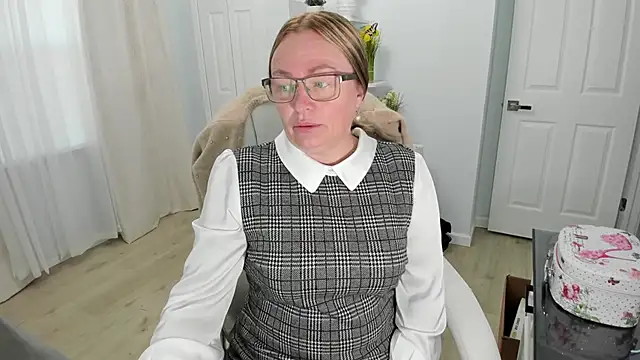 Vika73 online show from March 2025 12:28:01 PM