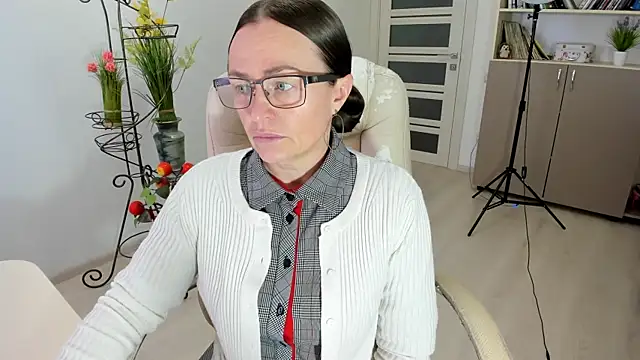 Vika73 online show from December 2025 10:46:02 AM