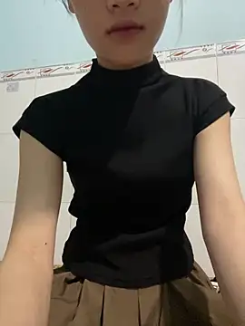 Snapshot of Bea-777 chatting on May 2026 06:58:01 PM Bea-777 online show from May 2026 06:58:01 PM