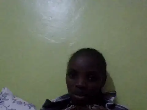 Snapshot of Alianamilly0 chatting on June 2026 06:19:01 PM Alianamilly0 online show from June 2026 06:19:01 PM