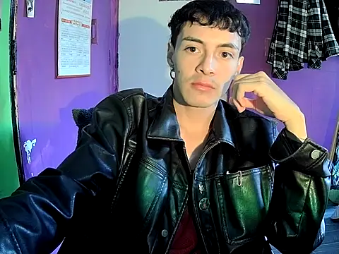 Snapshot of crisanto8 chatting on May 2026 10:28:02 PM crisanto8 online show from May 2026 10:28:02 PM