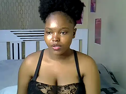 Lucydiva33 online show from May 2026 04:20:02 AM