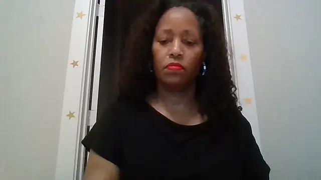 Snapshot of MsDeeLive chatting on July 2026 01:56:01 AM MsDeeLive online show from July 2026 01:56:01 AM