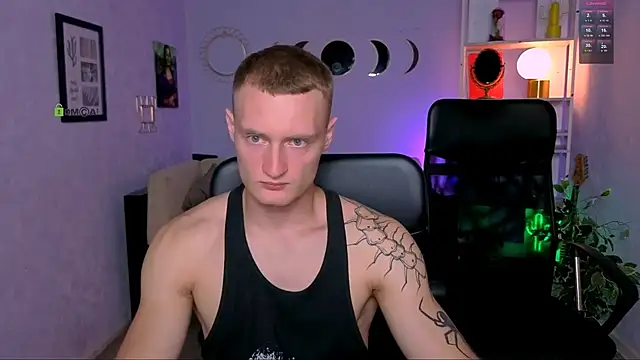 Snapshot of mike_crist chatting on June 2026 07:04:02 PM mike crist online show from June 2026 07:04:02 PM