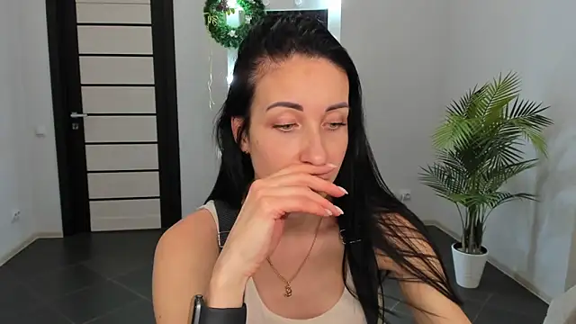 BouncySweety online show from December 2024 07:43:01 PM