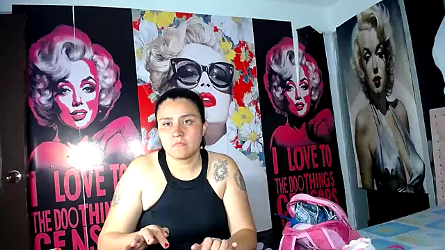 BaddieLuxe  online show from May 2026 10:33:01 AM