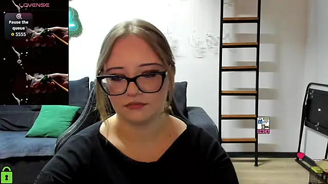 JuliNy x online show from June 2026 02:33:01 PM