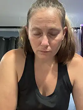 amberhotts2025 online show from June 2026 12:53:02 AM