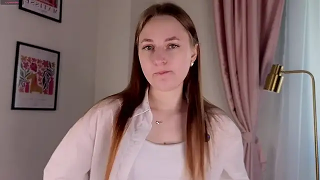 Snapshot of LeishaChamblee chatting on July 2026 01:07:01 AM LeishaChamblee online show from July 2026 01:07:01 AM