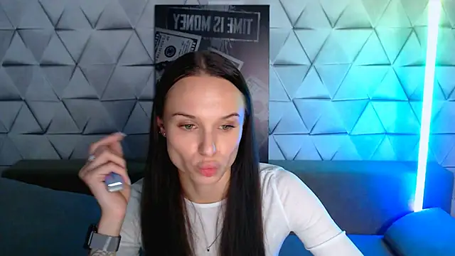 Snapshot of NicoleMerz chatting on May 2026 06:38:02 PM NicoleMerz online show from May 2026 06:38:02 PM