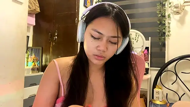 CristiLadson online show from May 2026 10:29:01 PM