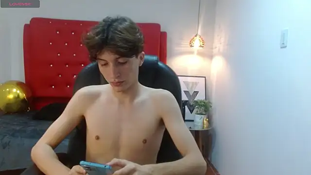 Marcoviolet online show from May 2026 08:17:01 PM
