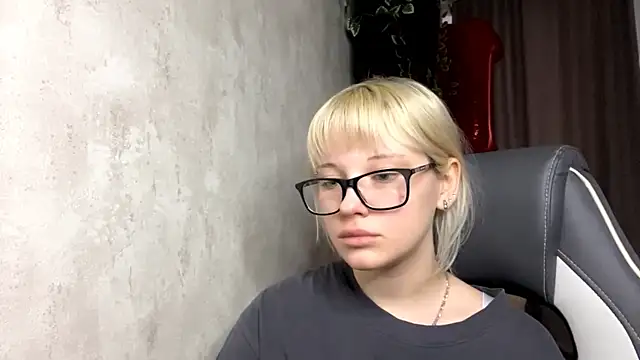 AngelicaMells online show from May 2026 02:36:02 PM