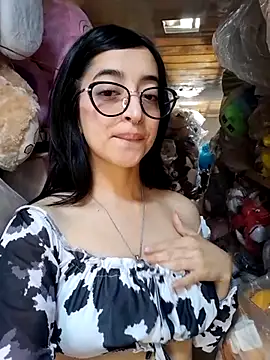 zoe r r online show from May 2026 05:11:01 PM