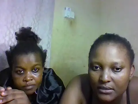 Snapshot of Hotsexy_caramel chatting on May 2026 02:13:02 PM Hotsexy caramel online show from May 2026 02:13:02 PM