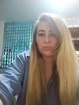 Snapshot of AngelWhite008 chatting on July 2026 08:02:01 PM AngelWhite008 online show from July 2026 08:02:01 PM