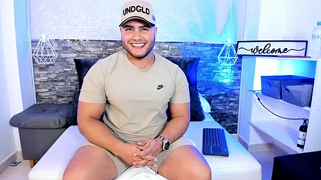 apolorusso online show from July 2026 05:02:02 AM