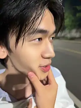 kissbaby-699 online show from June 2026 03:43:01 PM