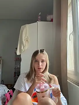 anna avieraa online show from June 2026 04:35:01 PM