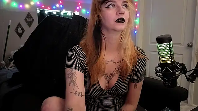 Snapshot of inarafoxxx_ chatting on July 2026 06:33:01 PM inarafoxxx online show from July 2026 06:33:01 PM