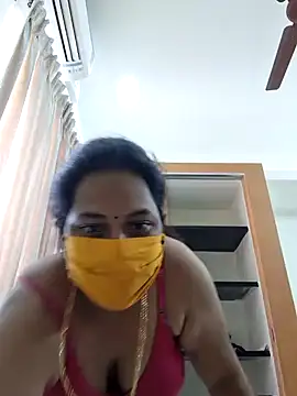 Snapshot of Hot_Sreeja_Tamil chatting on June 2026 07:28:01 AM Hot Sreeja Tamil online show from June 2026 07:28:01 AM