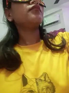 Snapshot of Hot-Rani-76 chatting on June 2026 03:38:01 PM Hot-Rani-76 online show from June 2026 03:38:01 PM