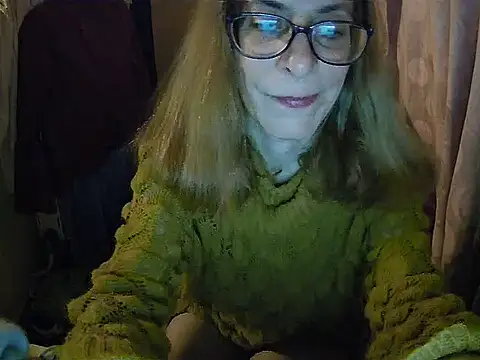 Snapshot of Aphrodity_Roxx chatting on July 2026 10:56:01 PM Aphrodity Roxx online show from July 2026 10:56:01 PM