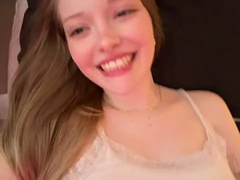 Snapshot of Maddy_2008 chatting on June 2026 05:26:02 PM Maddy 2008 online show from June 2026 05:26:02 PM
